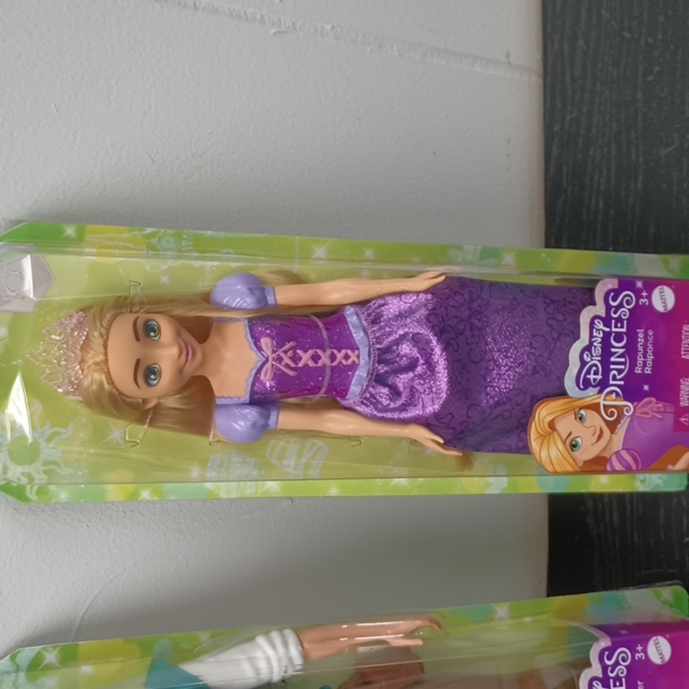 NIB DISNEY FLYNN RIDER AND PRINCESS RAPUNZEL DOLLS FROM TANGLED - Picture 4 of 4